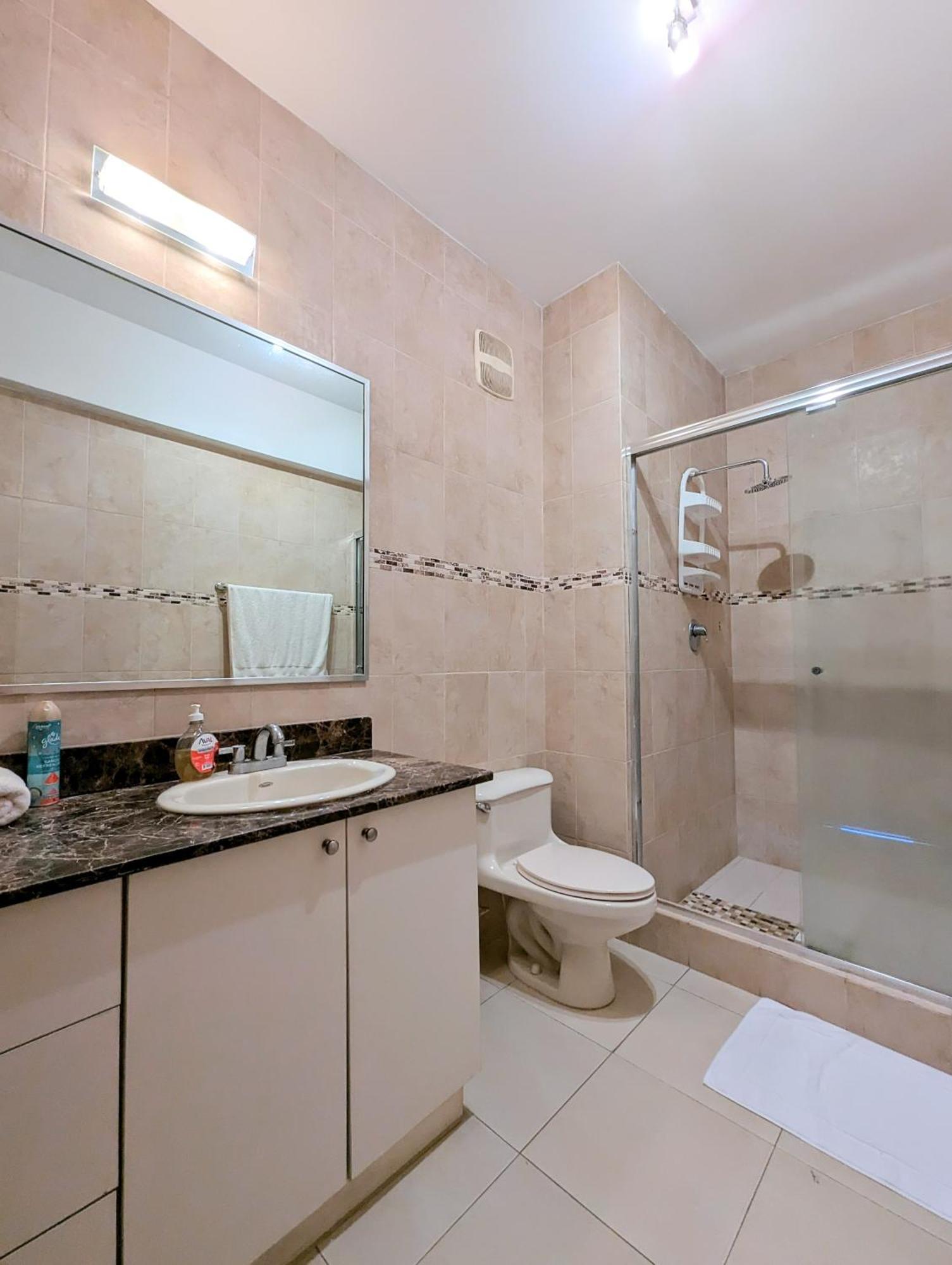 Yc 3602 L Apartamento 2Br En Av Balboa Панама Экстерьер фото