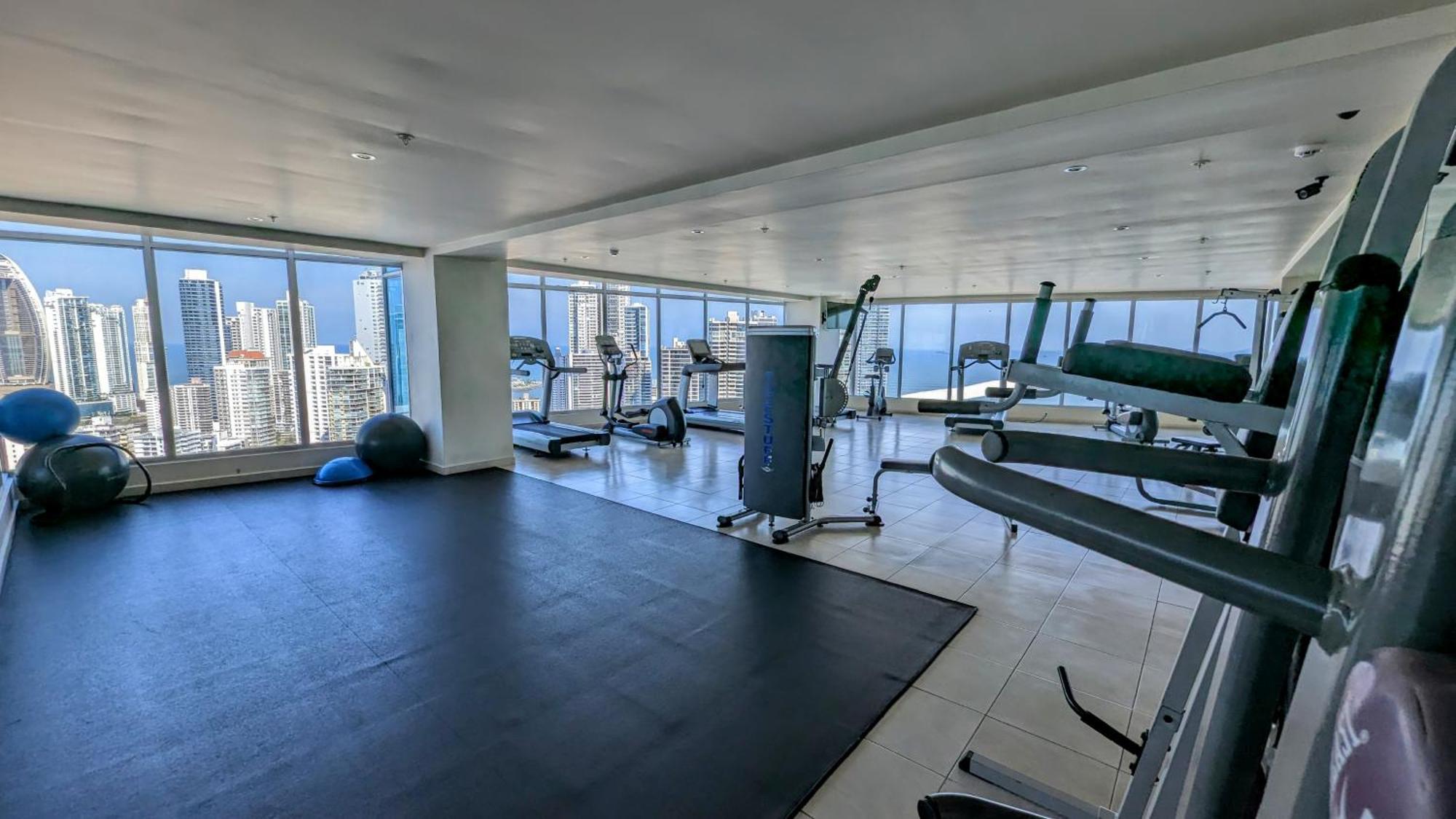 Yc 3602 L Apartamento 2Br En Av Balboa Панама Экстерьер фото